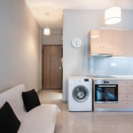 Fully Renovated Studio In The City Center For 3ppl Athens
