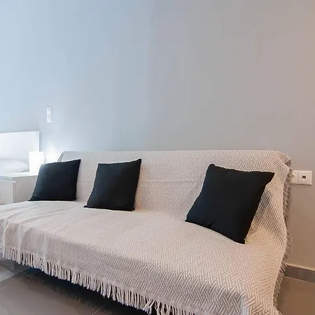 Fully Renovated Studio In The City Center For 3ppl *
